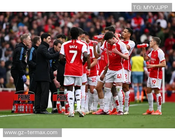 德甲激战阿森纳惊险逆转拜仁补时绝杀引发争议判罚全场沸腾