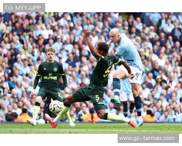 英超激战莱比锡狂胜那不勒斯红牌事件引发全场热议与十大精彩进球回顾