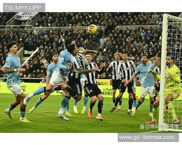 中超激战：多特蒙德大胜曼城五球引发争议判罚全场沸腾