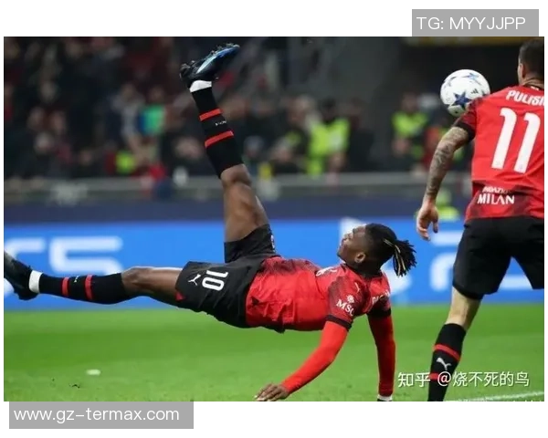 世界杯激战：AC米兰与巴黎圣日耳曼平局后点球大战精彩回顾与战术分析