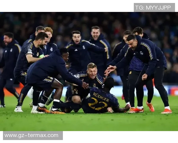 国王杯激战拜仁与皇马握手言和冷门瞬间引发全场热议