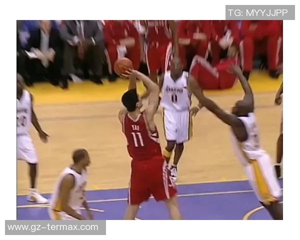 姚明躺着投篮的独特技巧与篮球艺术的完美结合探讨