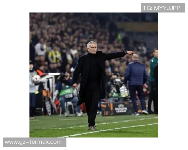 欧联杯精彩对决里昂3-0多特蒙德帽子戏法引发争议判罚热议