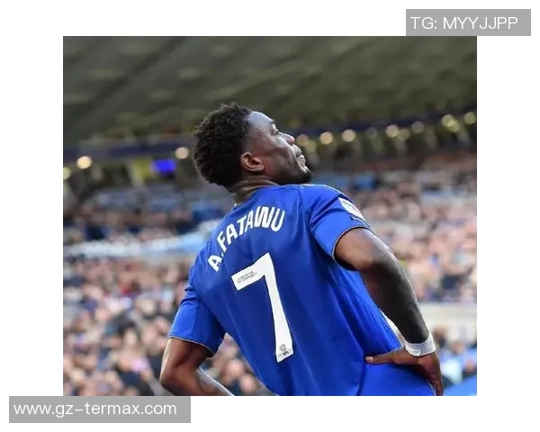 友谊赛AC米兰大胜热刺引发转会传闻热潮全场沸腾