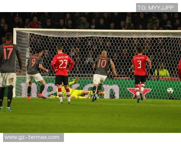 国王杯惊现冷门拜仁绝杀尤文图斯引发全场狂欢